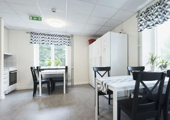 Dört Kişilik Oda, Ortak Banyo
