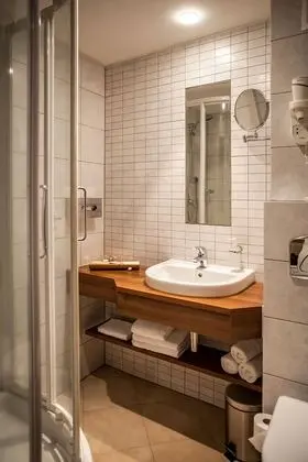 Classic Tek Büyük veya İki Ayrı Yataklı Oda