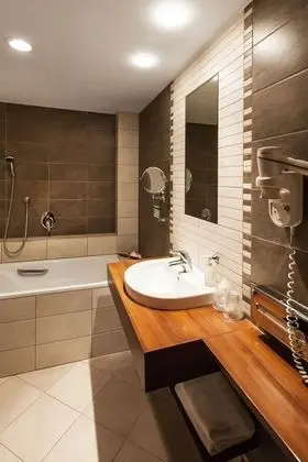 Junior Tek Büyük Yataklı Oda