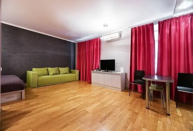 Standard Stüdyo, Balkon