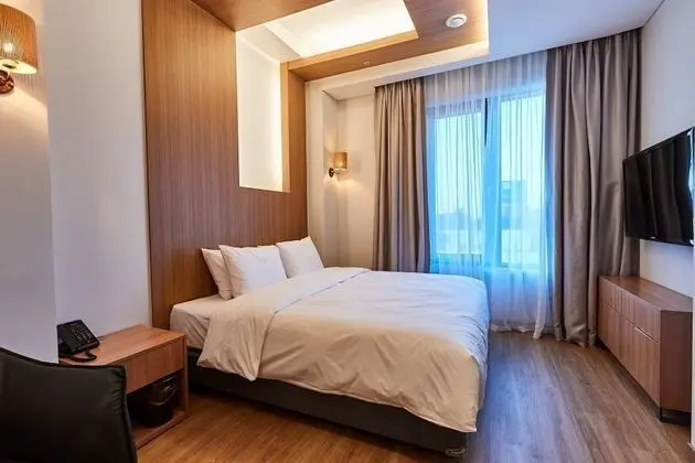Deluxe Tek Büyük Yataklı Oda