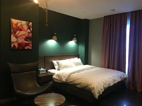 Deluxe Tek Büyük Yataklı Oda