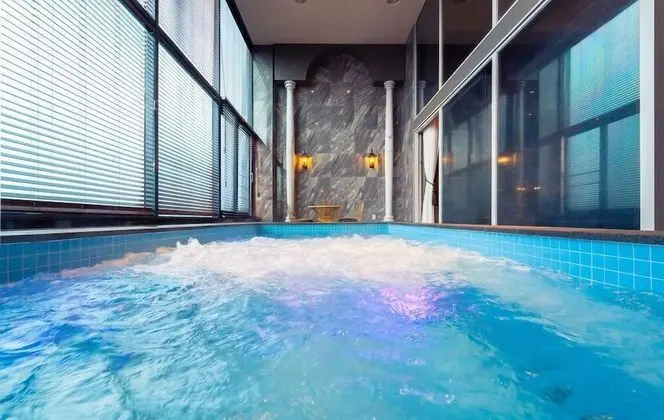 İki adet Tek Kişilik Yataklı (Pull Villa Suite)