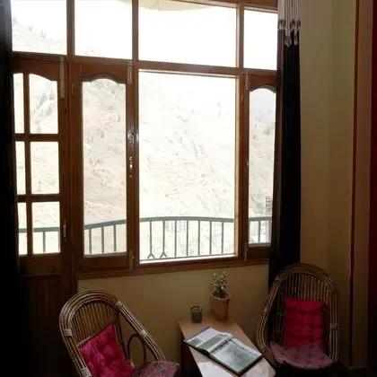 Basic Tek Büyük Yataklı Oda