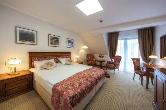 Superior Tek Büyük veya İki Ayrı Yataklı Oda