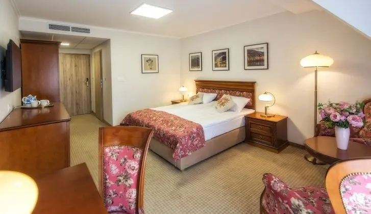 Superior Tek Büyük veya İki Ayrı Yataklı Oda