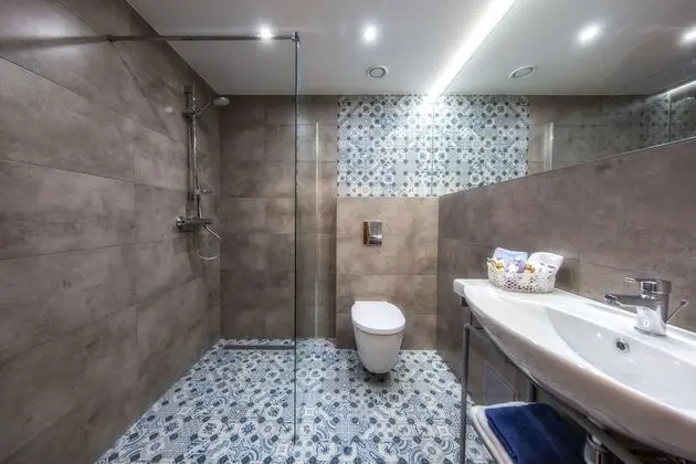 Superior Tek Büyük veya İki Ayrı Yataklı Oda