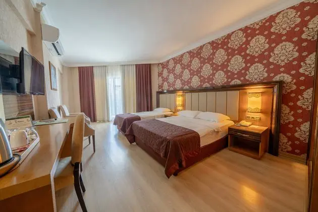 https://images.etstur.com/imgproxy/resize/2560x1440/files/images/hotelImages/etsrooms/23/Pasa_Beach_Hotel_20250311115233_2.jpg