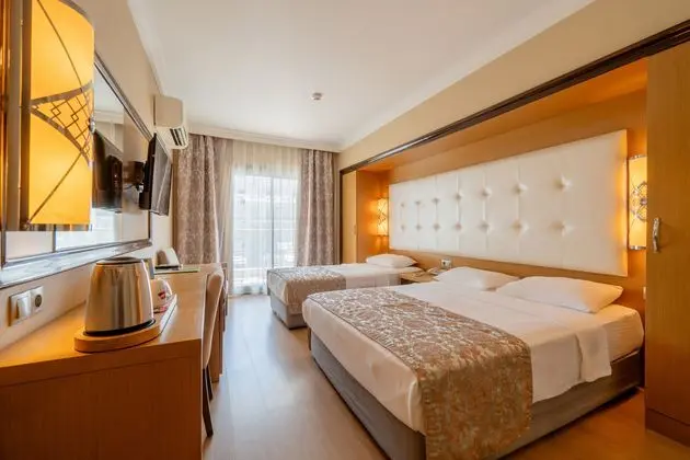 https://images.etstur.com/imgproxy/resize/2560x1440/files/images/hotelImages/etsrooms/23/Pasa_Beach_Hotel_20250311115233_4.jpg