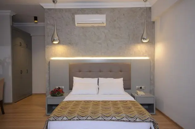 https://imagessl.etstur.com/files/images/hotelImages/TR/68047/l/Pasa-Garden-Beach-Club-Oda-98494.jpg