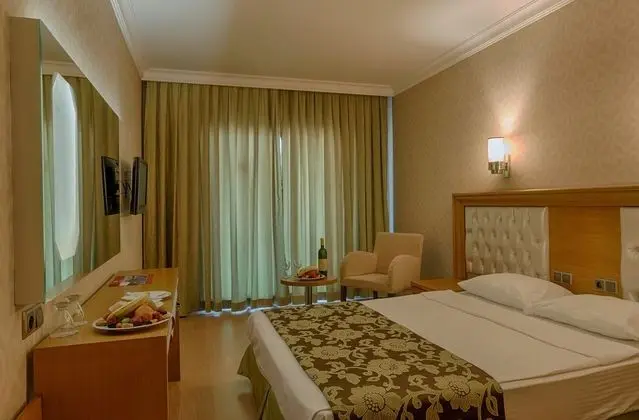 https://imagessl.etstur.com/files/images/hotelImages/TR/51582/l/DSC_6677_HDR.jpg