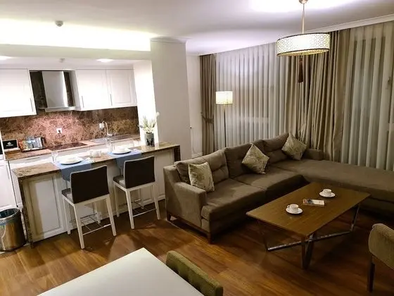 Residance Suit