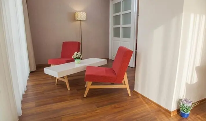 Residence Suit