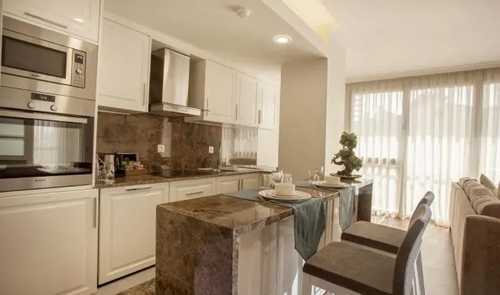 Residence Suit