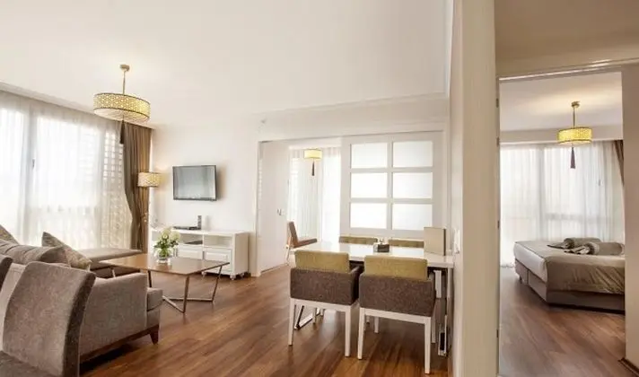 Residence Suit