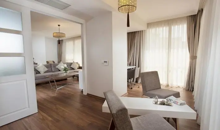 Residence Suit
