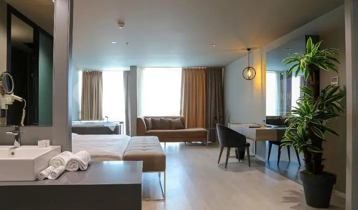 Executive Room