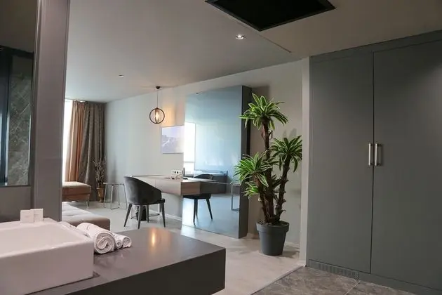 Executive Jakuzili& Deniz Manzaralı Suite