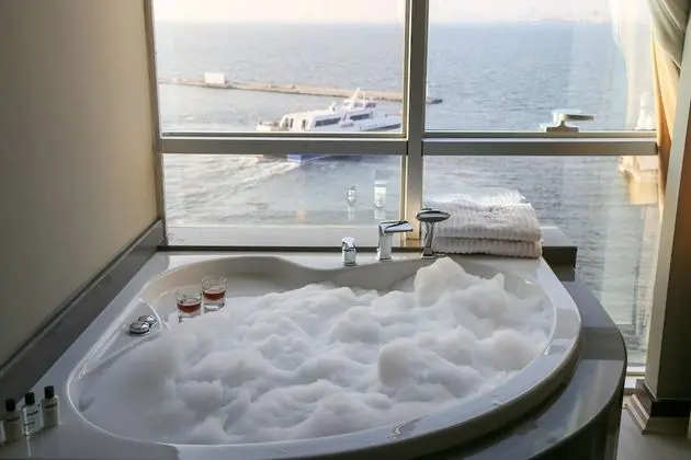 Executive Jakuzili& Deniz Manzaralı Suite