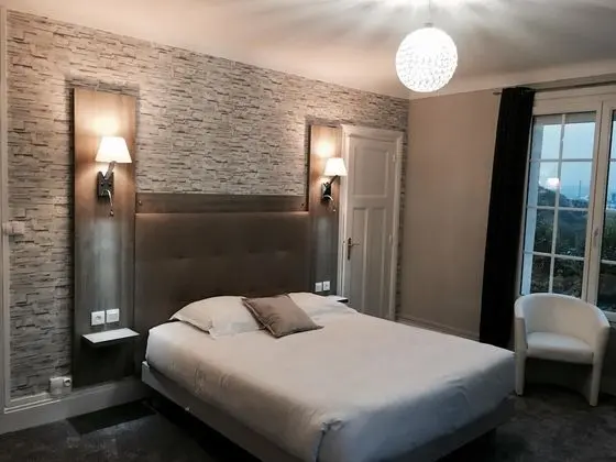 Classic Oda, 1 Büyük (Queen) Boy Yatak, Sigara İçilmez