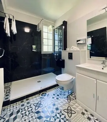 Classic Oda, 1 Büyük (Queen) Boy Yatak, Sigara İçilmez