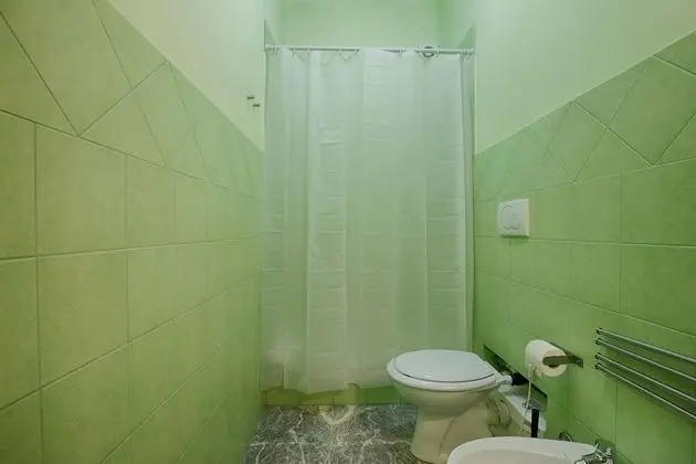Üç Kişilik Oda, Banyolu/Duşlu