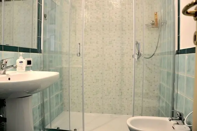 Basic Tek Kişilik Oda, Ortak Banyo