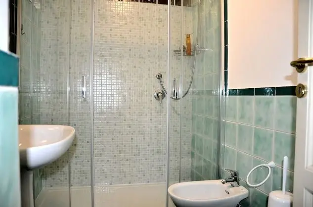 Basic Tek Kişilik Oda, Ortak Banyo