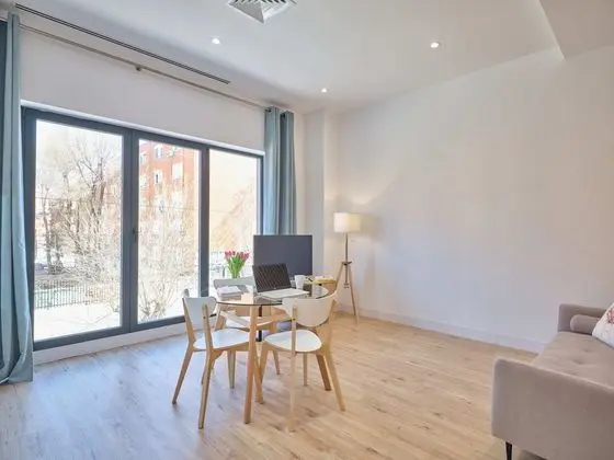 Suite Matrimonial (Cama de Matrimonio + Sofá Cama)