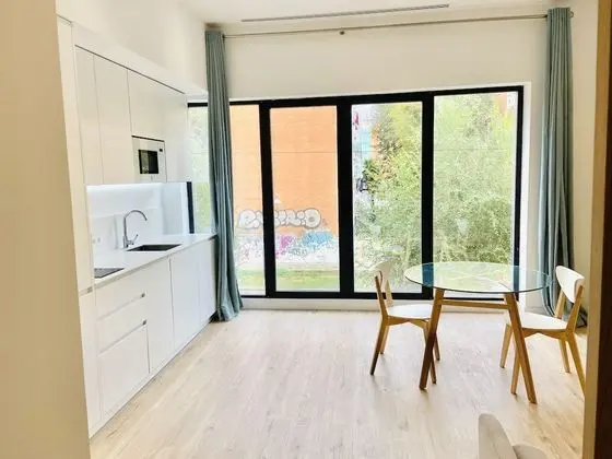 Suite Matrimonial (Cama de Matrimonio + Sofá Cama)