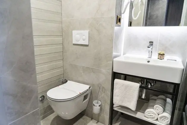 Deluxe İki Ayrı Yataklı Oda (105)