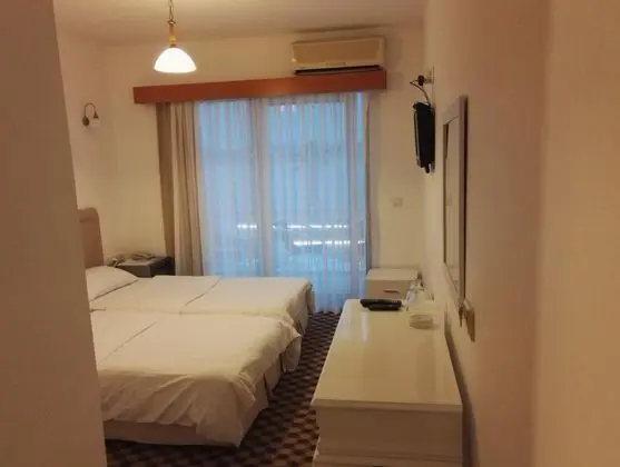 Triple, Deniz Manzaralı, Balkonlu