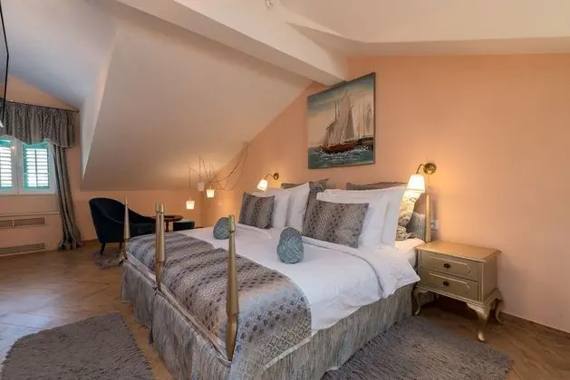 Standard Tek Büyük Yataklı Oda