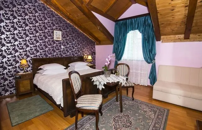 Standard Tek Büyük Yataklı Oda