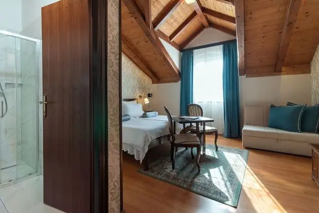 Standard Tek Büyük Yataklı Oda