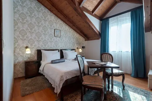 Standard Tek Büyük Yataklı Oda