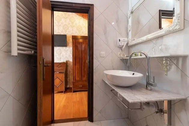 Standard Tek Büyük Yataklı Oda