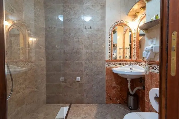 Standard Tek Büyük Yataklı Oda