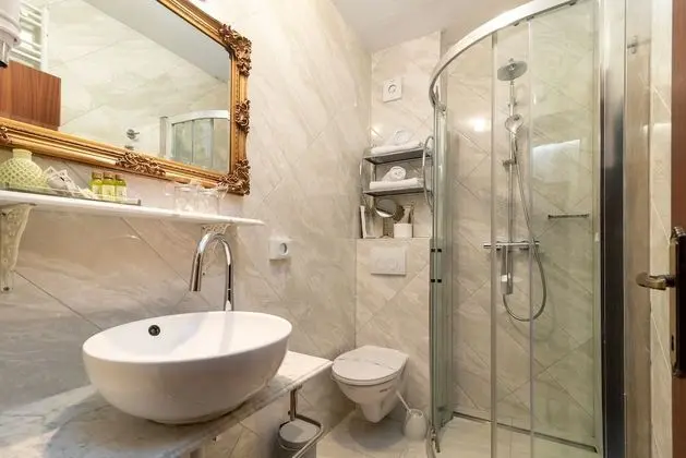 Standard Tek Büyük Yataklı Oda