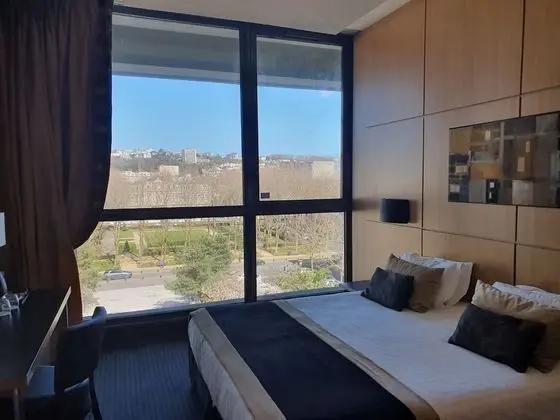 Comfort Tek Büyük veya İki Ayrı Yataklı Oda