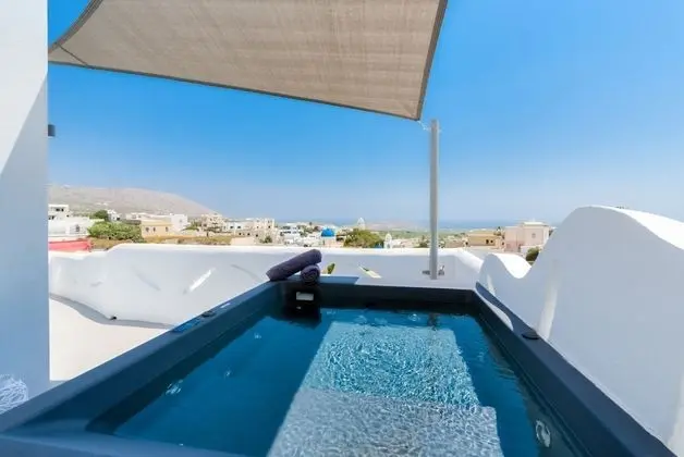 Nereus Suite with Private Hot Tub