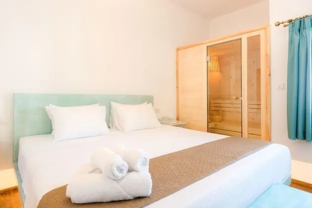 Nereus Suite with Private Hot Tub