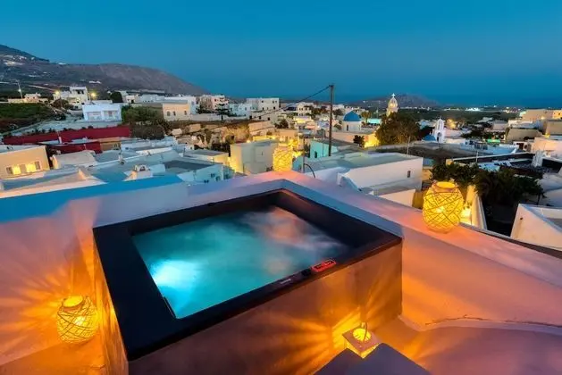 Thetis Suite with Private Hot Tub