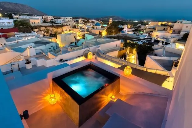 Thetis Suite with Private Hot Tub