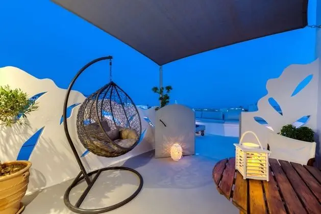 Thetis Suite with Private Hot Tub