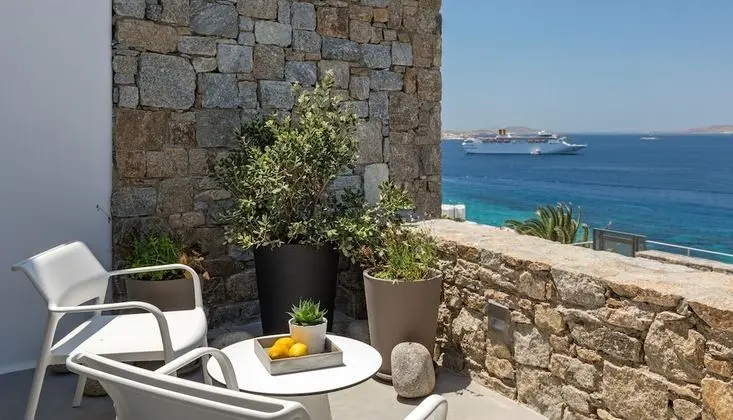 Villa Charity with Shared Pool | 4 Bedrooms