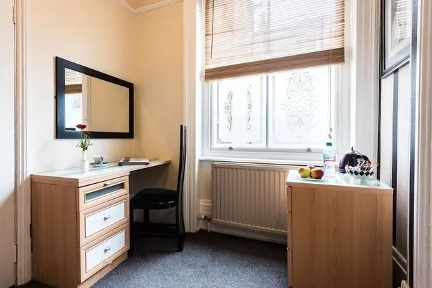 Single en-suite