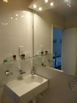 Single en-suite