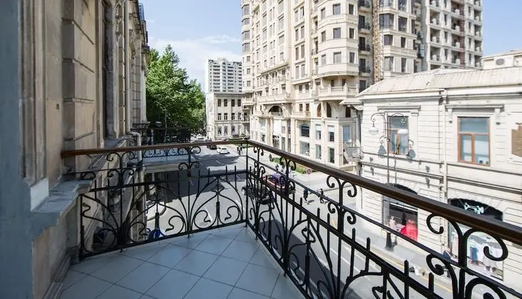 Family Dubleks, Balkon