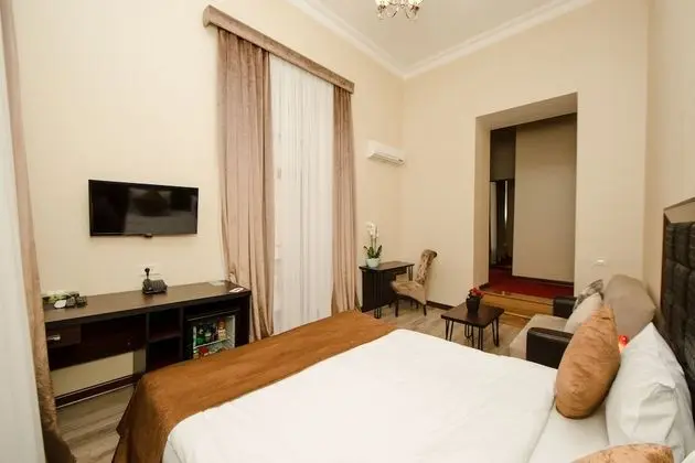 Junior Stüdyo Süit, 1 Büyük (Queen) Boy Yatak ve Çekyat, Balkon